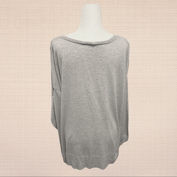 Gray cold shoulder lightweight knit top 3x - Picture 5 of 5